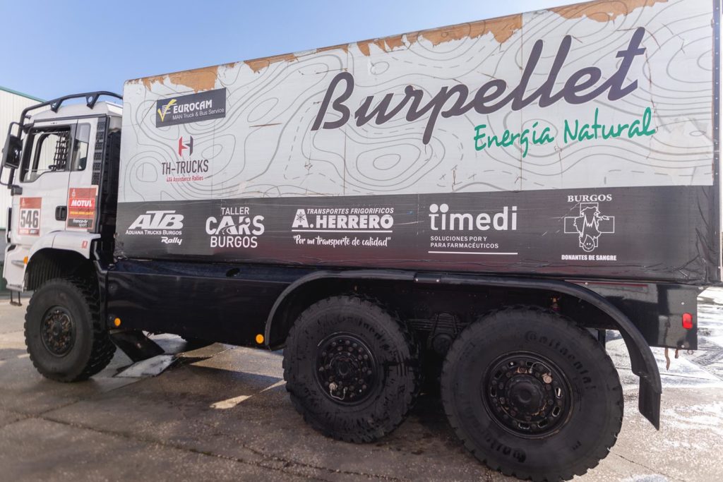 Camion MAN 6X6 TH-Trucks ruedas perfil2